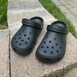 Black Crocs